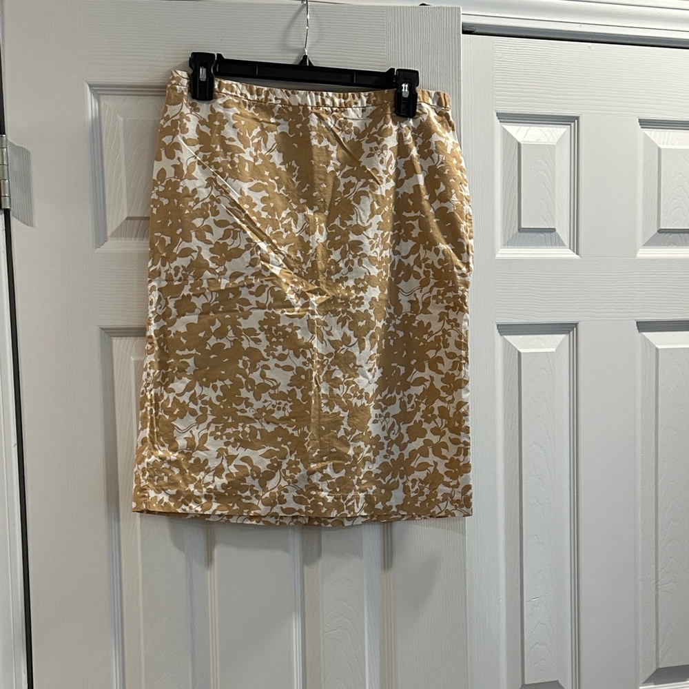 Old Navy Tan and White Pencil Skirt